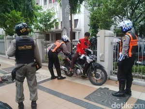 Satpol PP dan Polisi Kompak Tegakkan Hukum Bersama Tepis Isu Bermusuhan