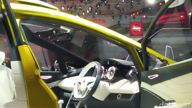 Wuling Confero S dan MPV Mitsubishi, Siap Tantang Avanza cs