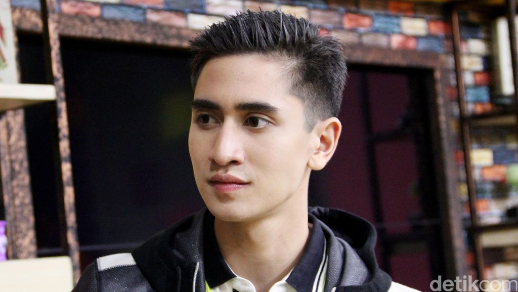 Rela Datang Tengah Malam, Kado Spesial Apa yang Dikasih Verrell untuk Wilona?