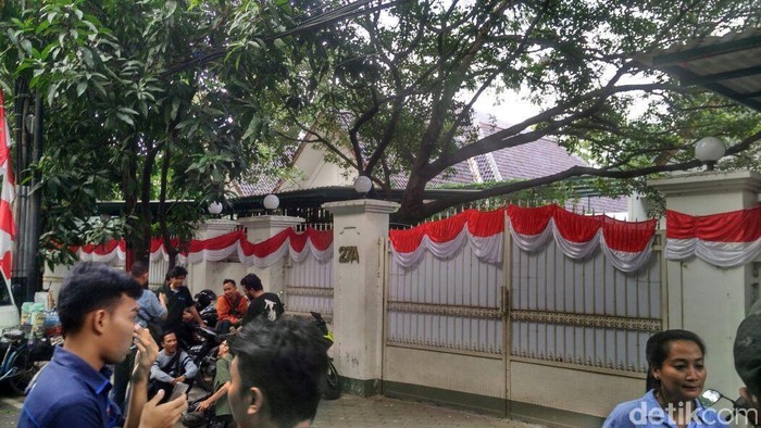Geliat di Kediaman Mega Saat Dinamika Pilgub DKI Makin Tinggi