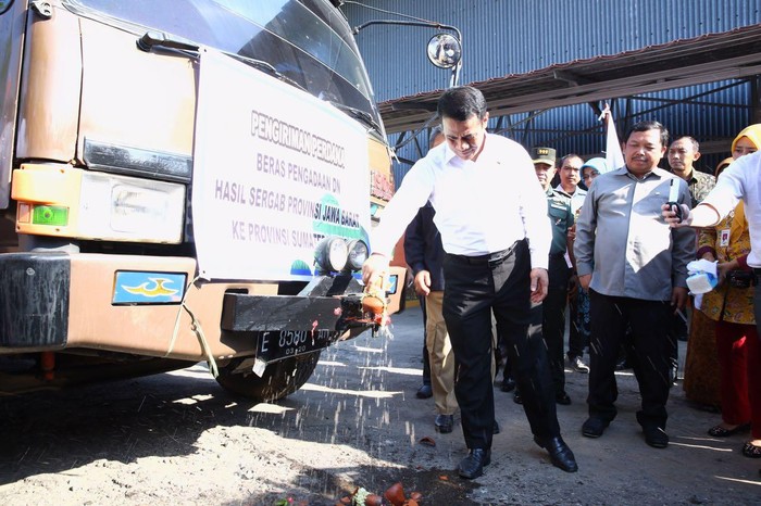 Mentan Kirim 5000 Ton Beras ke Sumatra Utara