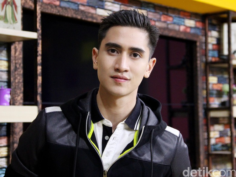 2 Tahun Tinggal Sendiri, Verrell Bramasta Sudah Bisa Bangun Rumah 2 Tahun Tinggal Sendiri, Verrell Bramasta Sudah Bisa Bangun Rumah