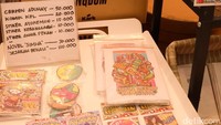 Sering ada pameran atau eksibis seperti lukisan, komik, belajar musik dan lainnya diadakan oleh mereka.