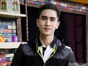 Demi Mimpi Jadi Diplomat, Verrell Bramasta Rela Tinggalkan Dunia Artis
