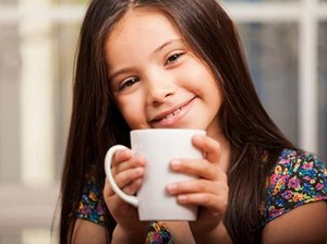 Umur Berapa Anak Boleh Minum Kopi?
