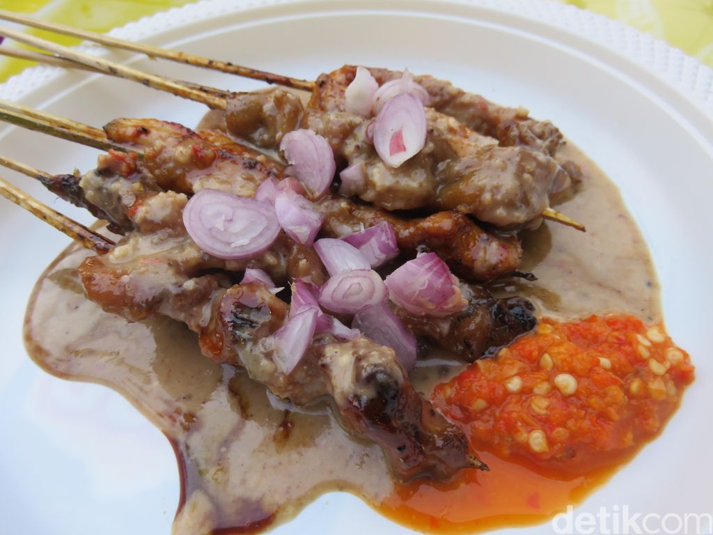 Ada Sate Ponorogo dan Bakwan Malang di Festival Wuenak E Ada Sate Ponorogo dan Bakwan Malang di Festival Wuenak E