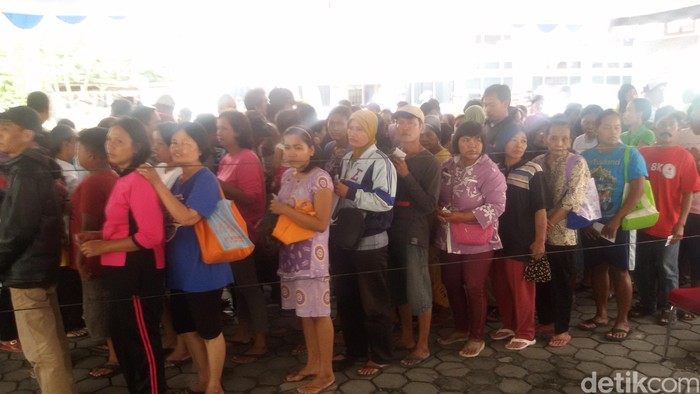 Ribuan Warga Yogya Serbu Sembako Murah dalam Rangka HUT RI