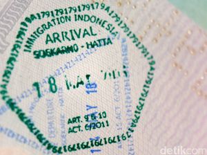Viral Turis China Bisa Masuk RI dengan Selipkan Uang Rp 500 Ribu di Paspor, Ini Faktanya