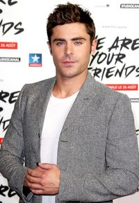 Sstt, Zac Efron Beberkan Racikan Smoothies Sehatnya Pada Netizen