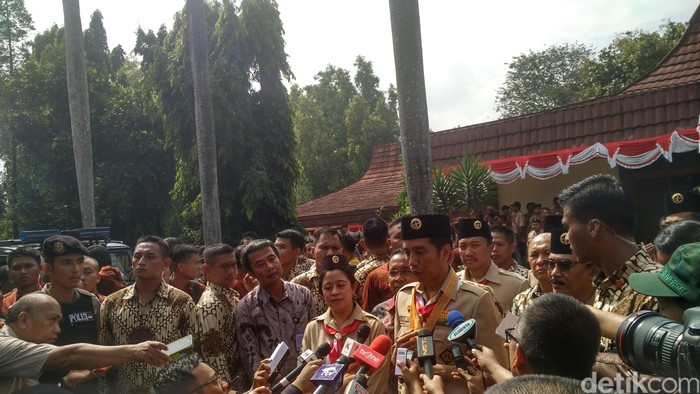 Mensesneg: Menteri ESDM Pegang Paspor Indonesia, Berlaku Hingga 2017