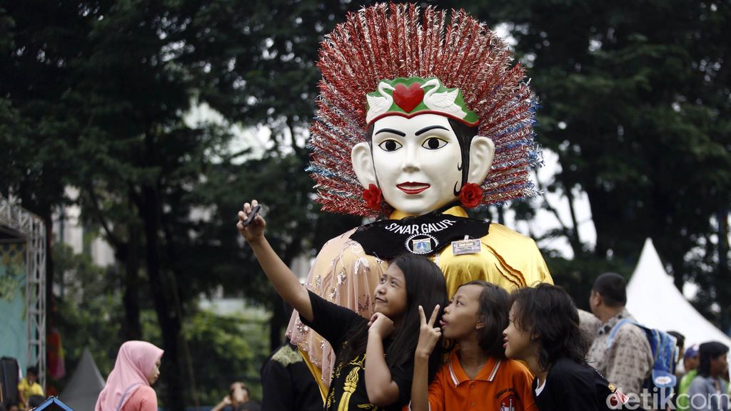 Suku-suku di Pulau Jawa yang Perlu Siswa Tahu, Dari Badui hingga Madura