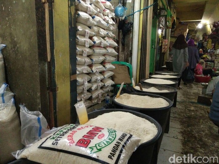 Harga Beras Stabil di Kisaran Rp 10.000/Liter