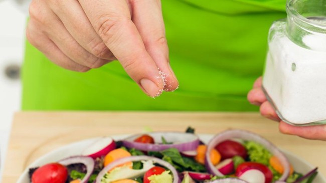 Cegah Hipertensi, 4 Cara Membatasi Asupan Garam Per Hari