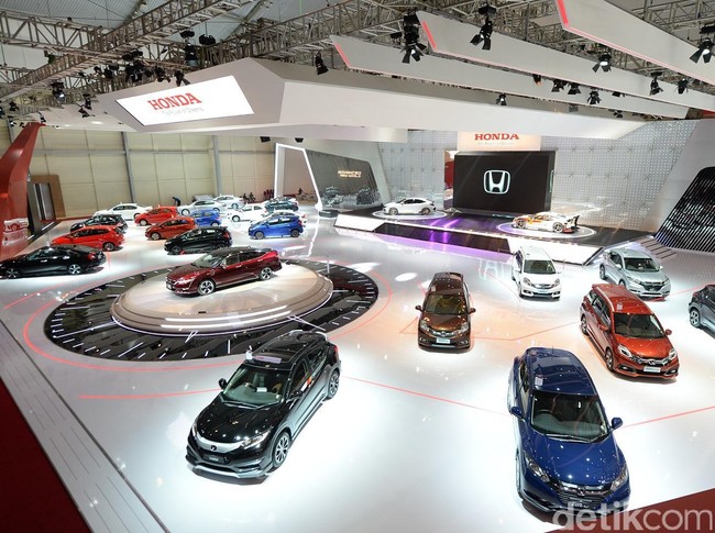 Honda Percantik 4 Mobil