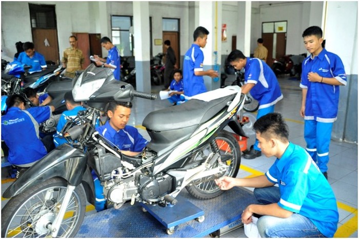 Pertamina Lubricants Ciptakan Tenaga Muda Produktif Lewat Enduro Student Program