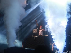 We The Fest 2016 Berakhir dengan Hebat di Tangan The 1975 dan Mark Ronson
