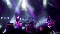 The Temper Trap menggebrak lewat lagu Love Lost. Asep Syaifullah/detikHOT.