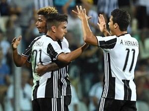 Sacchi: Juve Bukan Tandingan Rival-Rivalnya