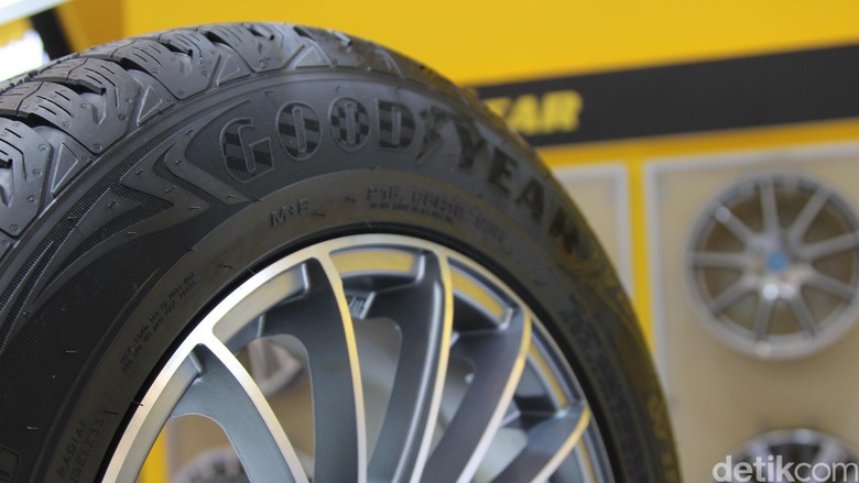 Ban Goodyear (Foto: Dadan Kuswaraharja) Ban Goodyear (Foto: Dadan Kuswaraharja)