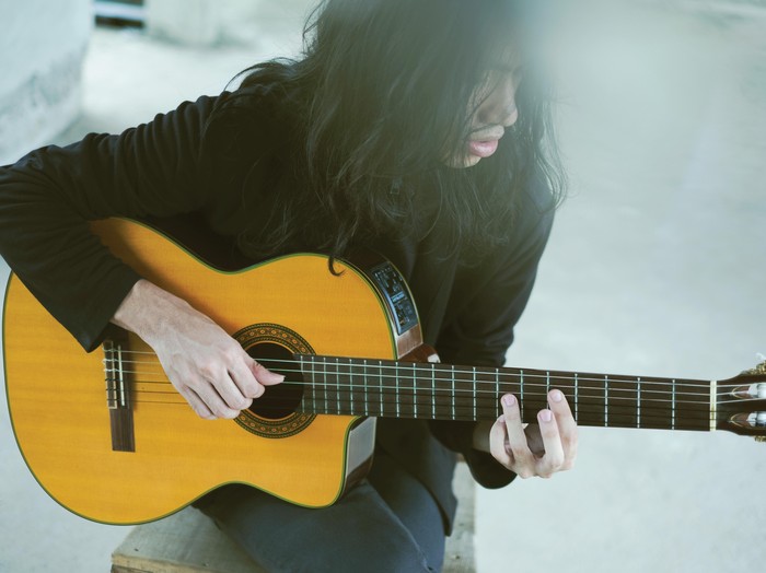 Rayakan Rilis Album Debut, Gerald Situmorang Gelar Live Streaming Malam Ini