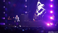 Macklemore & Ryan Lewis menghabisi WTF 2016 hari pertama dengan ingar-bingar. Reno Hastukrisnapati/detikFoto.