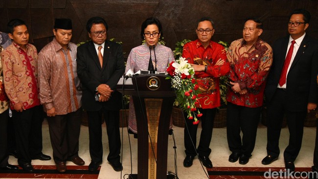 Perlukah Dialog Terbuka Sri Mulyani Vs Zulkifli Hasan Bahas Utang?