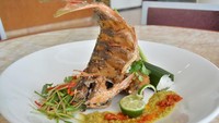 Dari JW Marriott Medan, ada Ikan Gerapu Masak Arsik khas Toba racikan Chef Broto. Ia memakai andaliman, rempah Sumatera Utara yang bercitarasa pedas menyengat.  