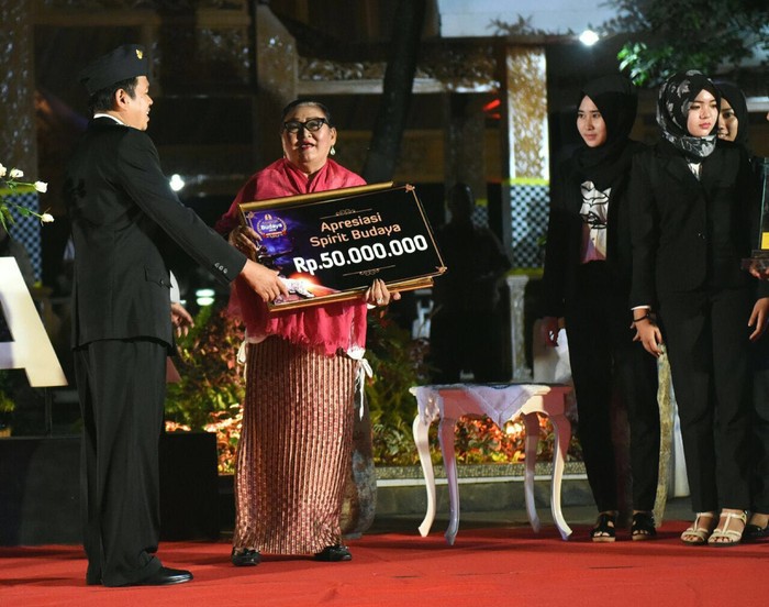 Pemkab Purwakarta Berikan Anugerah Budaya Pada Ismail Marzuki