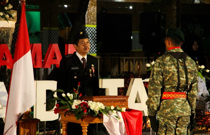 Saat Bendera Pusaka Diantarkan dengan Ritual ala Purwakarta