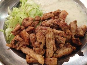 Menyantap Turkish Menemen dan Israeli Grilled Chicken yang Gurih