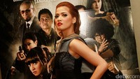 Artis 28 tahun itu tampak garang. Pool/Gus Mun/detikFoto.