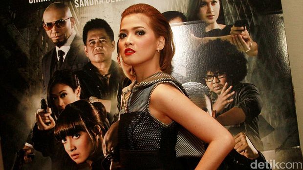 Roger Moore Berpulang, Chika Jessica Sindir DA Terkait 'Kelapa Gading'