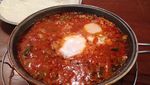 Menyantap Turkish Menemen dan Israeli Grilled Chicken yang Gurih