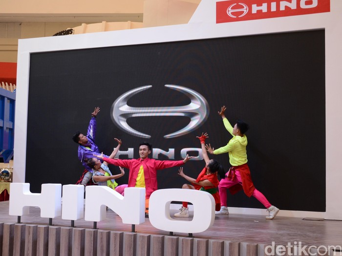 Boyong 7 Kendaraan, Hino Buat Bisnis Lebih Mudah