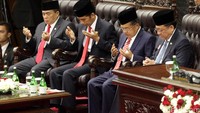 Setelah itu, acara dilanjutkan dengan Sidang Bersama DPR-DPD dalam rangka Kemerdekaan RI.