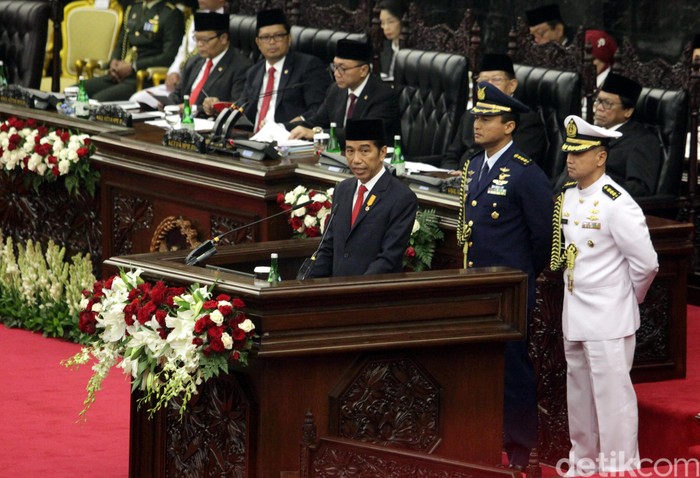 Jokowi Sudah Terbitkan 12 Paket Kebijakan Ekonomi dan Hapus 3.000 Perda
