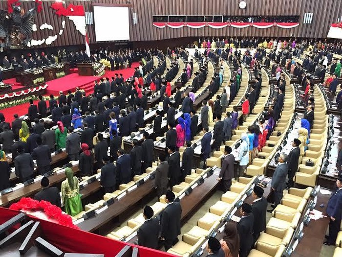 Sidang Tahunan MPR Mulai, Anggota yang Telat Masuk Lewat Pintu Samping