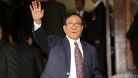 Akbar Tandjung juga hadir.