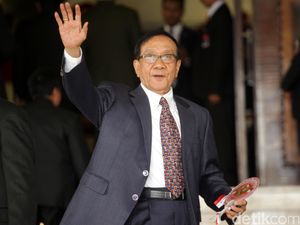 Akbar Tandjung: Novanto Pernah Mundur karena Langgar Kode Etik Berat
