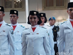 Jatuh Bangun Gloria Jadi Paskibraka
