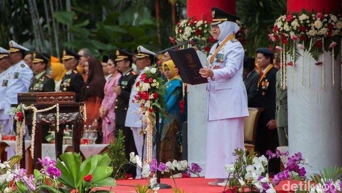 Seruan Wali Kota Risma di Hari Kemerdekaan: Kerja Keras dan Kerja Cerdas!