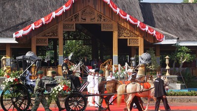 Bendera Pusaka Pemkab Purwakarta Diarak Kereta Kuda
