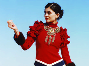 Tak hanya Kendall, Kylie Jenner Juga Ikut Tampil di Vogue Edisi Spesial