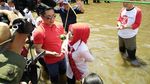 Ridwan Kamil Lomba Makan Kerupuk