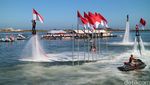 Upacara Pengibaran Bendera di Atas Laut