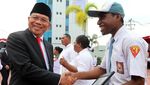 BRI Serahkan Bantuan di Papua
