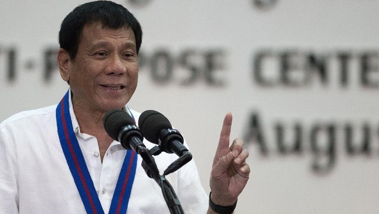 Dikritik Soal Tembak Mati Penjahat, Duterte Ingatkan PBB Jangan Ikut Campur Dikritik Soal Tembak Mati Penjahat, Duterte Ingatkan PBB Jangan Ikut Campur