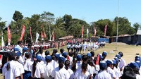 Upacara bendera ini diikuti oleh siswa SD dan SMP. Wahyu Wening/Kemendes.