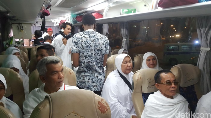 Jemaah dari Madinah dan Haji Khusus Berdatangan, Makkah Mulai Ramai