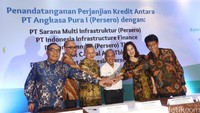 PT. Angkasa Pura 1 mendapatkan dukungan pendanaan berupa pinjaman sindikasi dari tiga Bank (Bank BCA, Mandiri dan BRI) dan dua lembaga keuangan bukan bank ( PT. Indonesia Infrastruktur FInance dan PT. Sarana Multi Infrastruktur). 